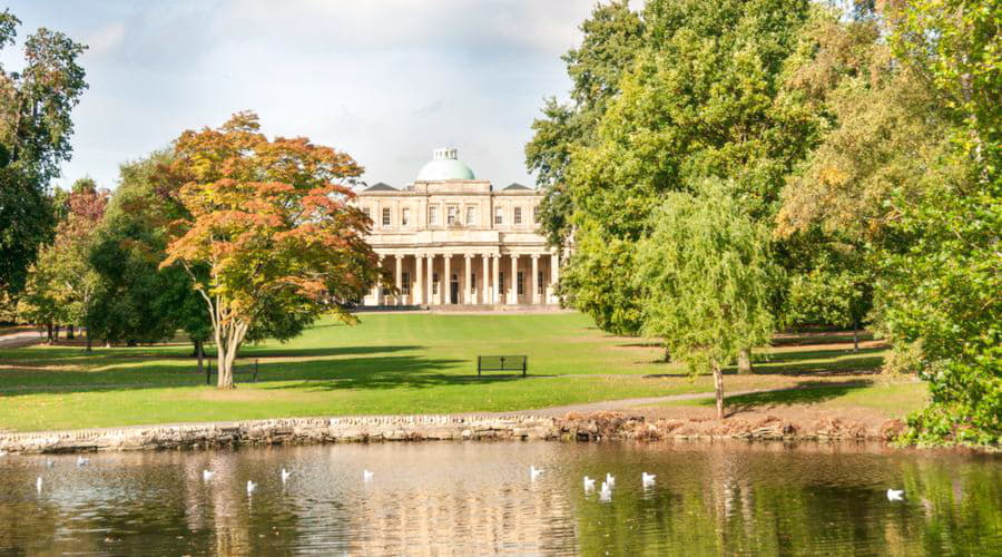 De bästa biluthyrningsalternativen i Cheltenham